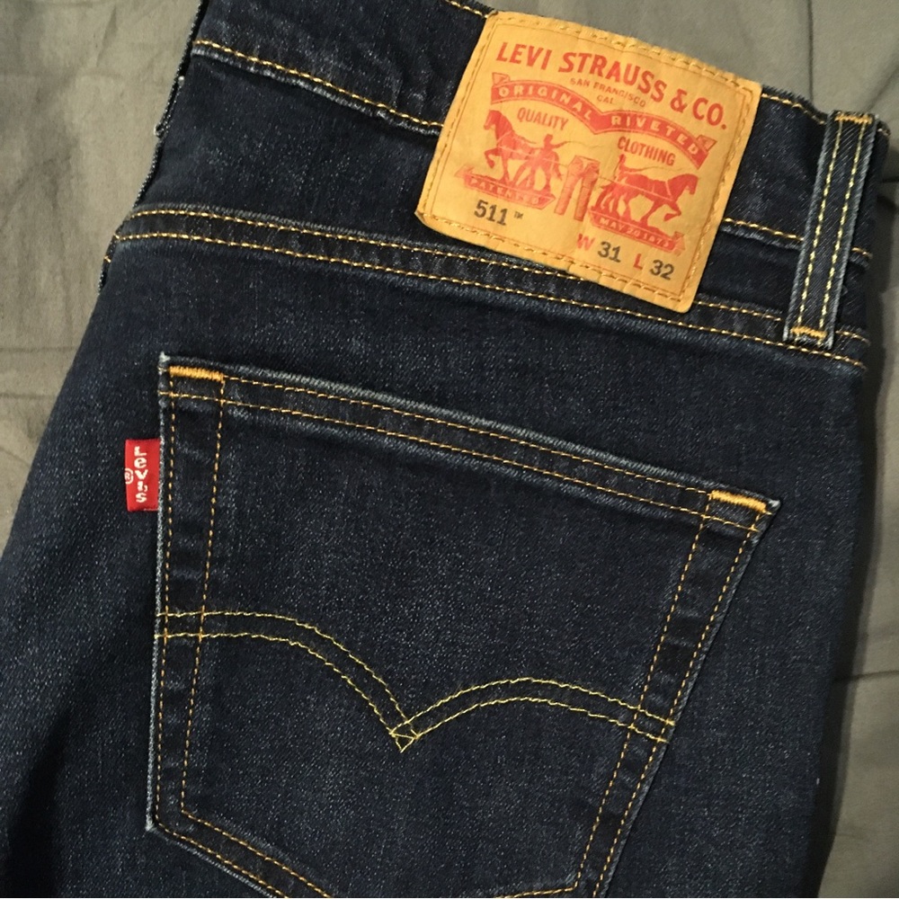 Men’s 31x32 Slim Fit 511 Dark wash NWT